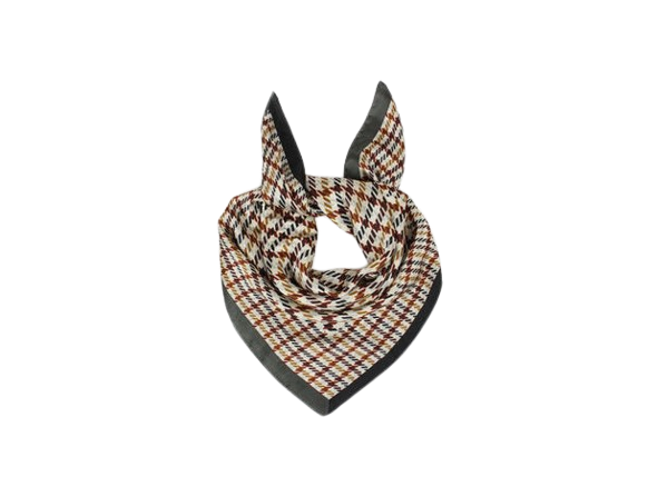 Skjerf i hundetannsmønster