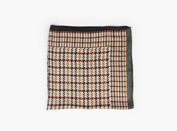 Skjerf i hundetannsmønster