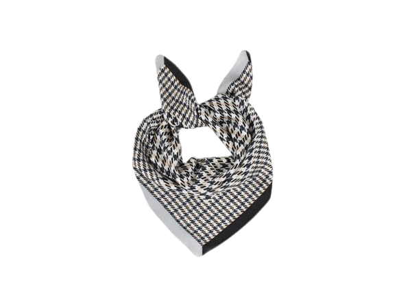 Skjerf i hundetannsmønster